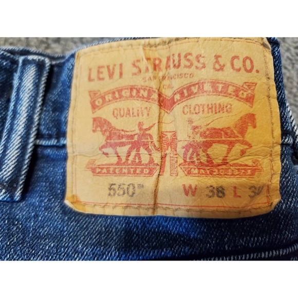 Levis 550, Men's size 38x30 - Picture 5 of 7